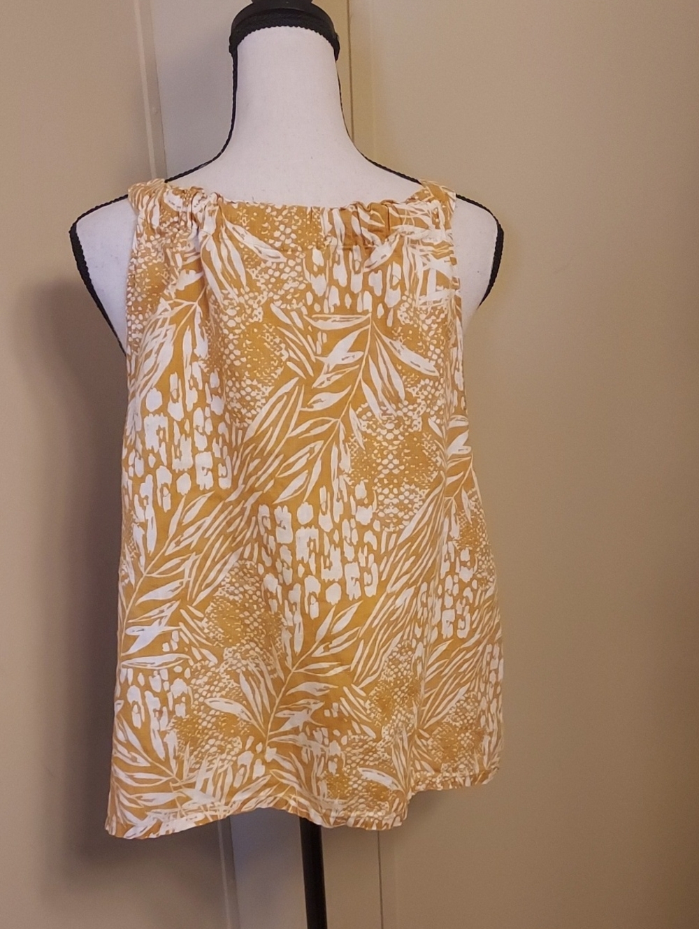Christian Siriano Yellow and White Printed Tank Top - Picture 6 of 6